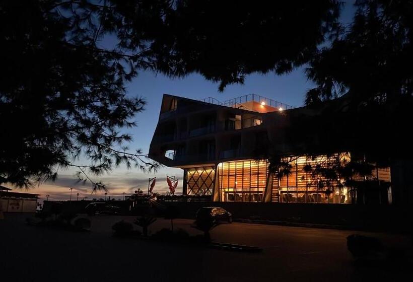 בית מלון כפרי Prince Adriatic Resort