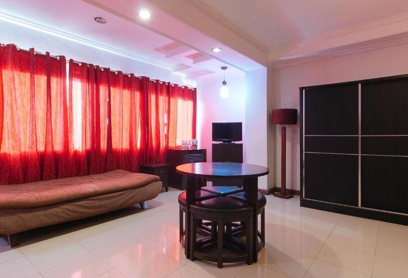 Holiday Plaza Hotel Tuguegarao City