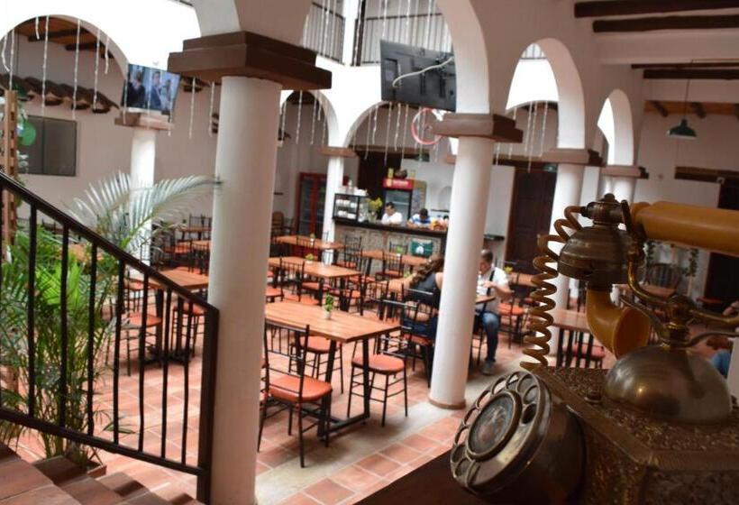 ホテル Restaurante Sion