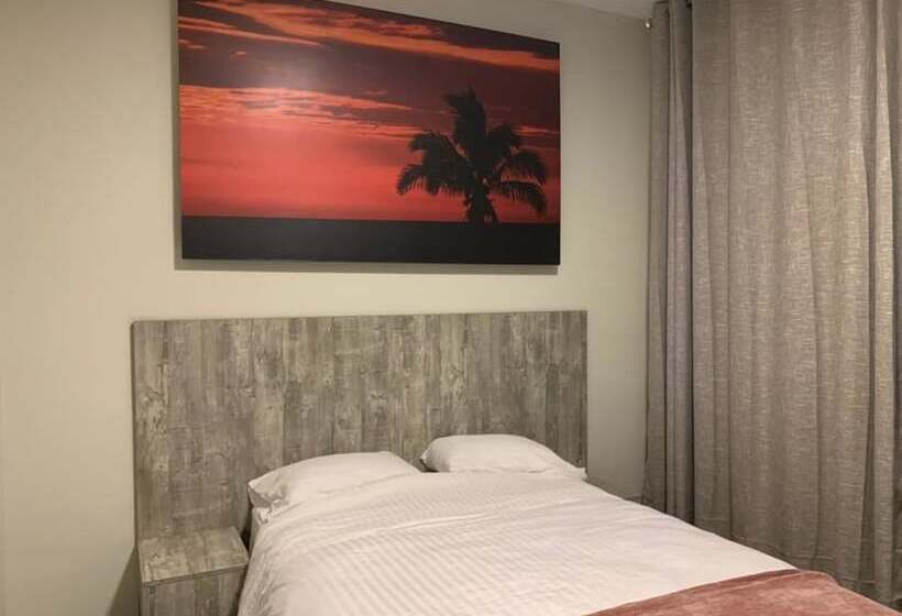 Отель Santa María