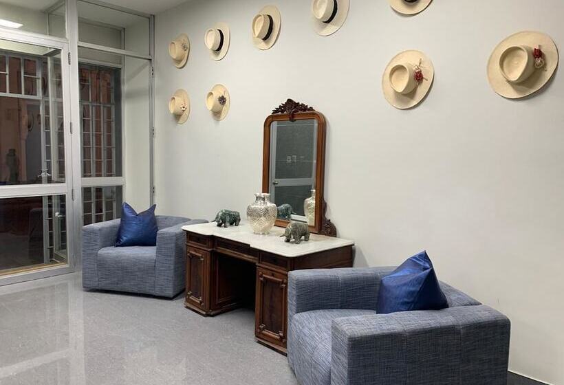 Отель Santa María