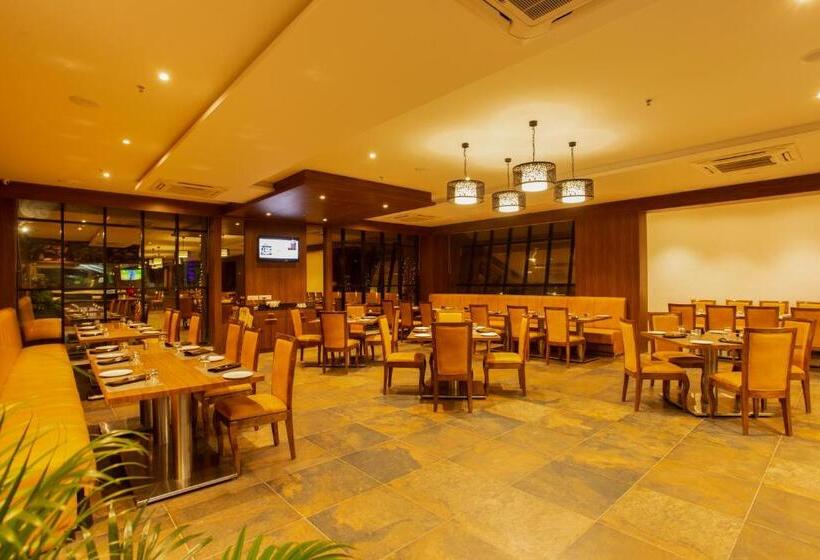 Hotel Sarovar Portico Somnath