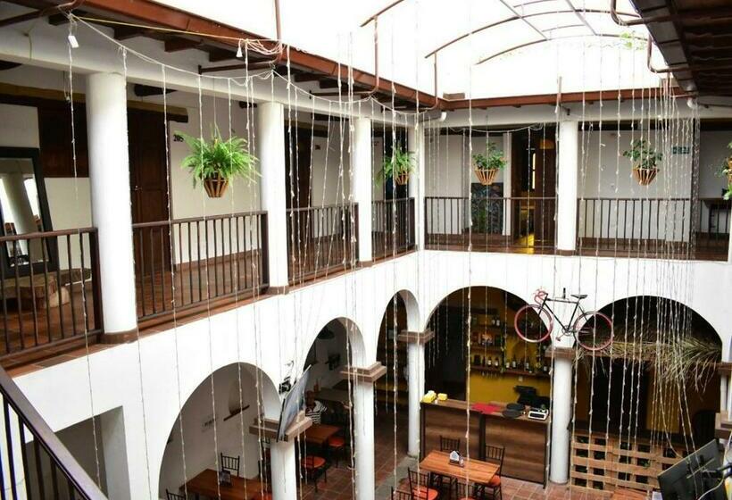 ホテル Restaurante Sion