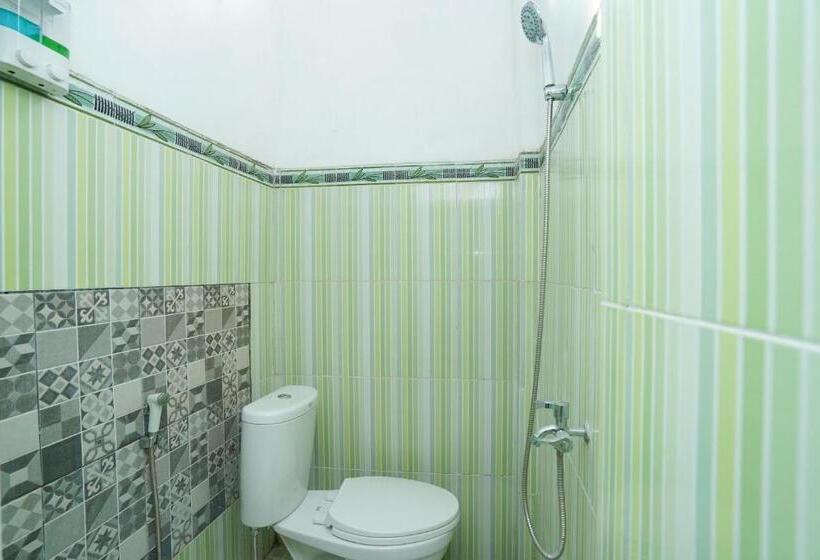 בית מלון כפרי Spot On 2479 Berkah Residence Syariah