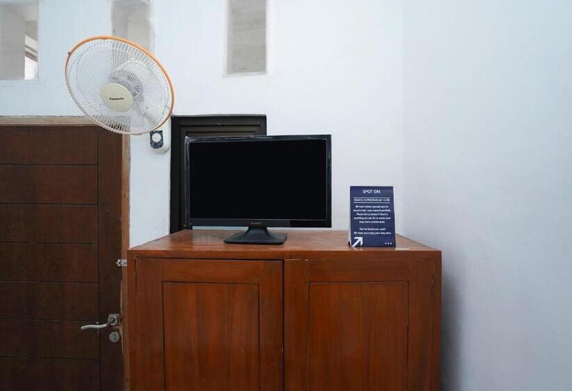 Otel Spot On 2479 Berkah Residence Syariah