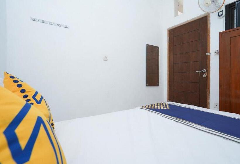 Otel Spot On 2479 Berkah Residence Syariah