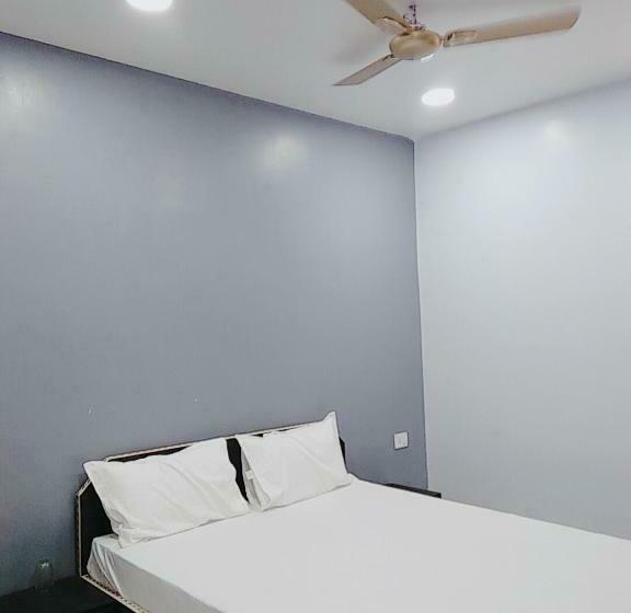 בית מלון כפרי Sunaina International