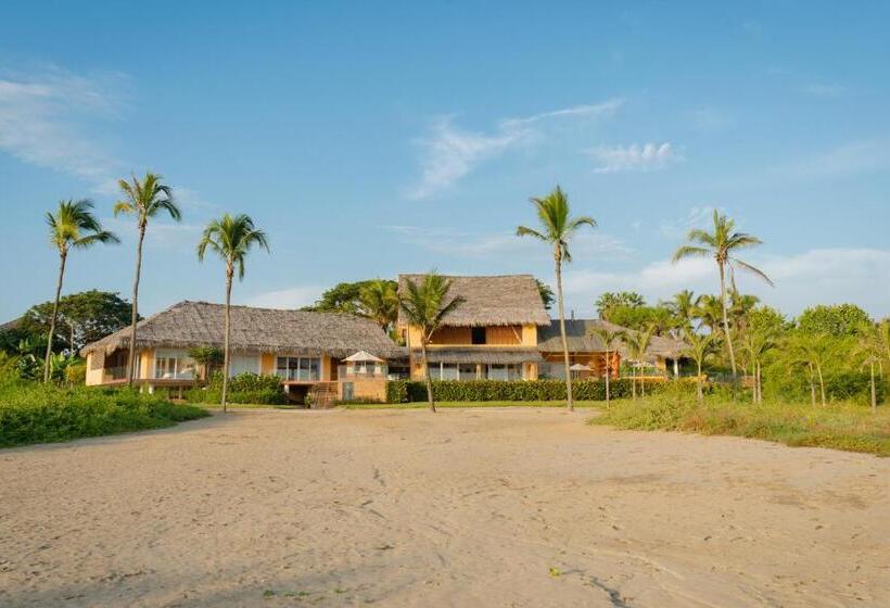 فندق Tanusas Retreat & Spa