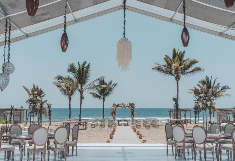 فندق Tanusas Retreat & Spa