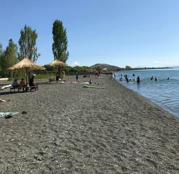 ホテル Today , Խաղաղության լողափ