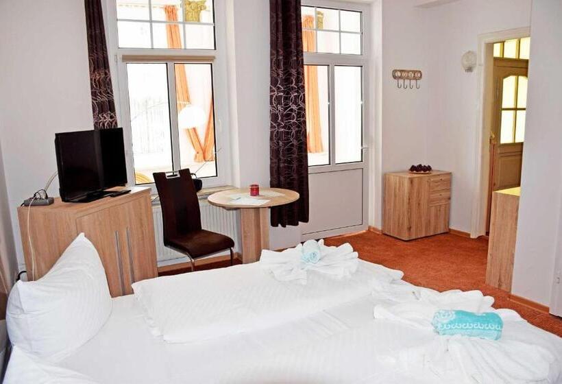 בית מלון כפרי Villa Waldblick In Baabe