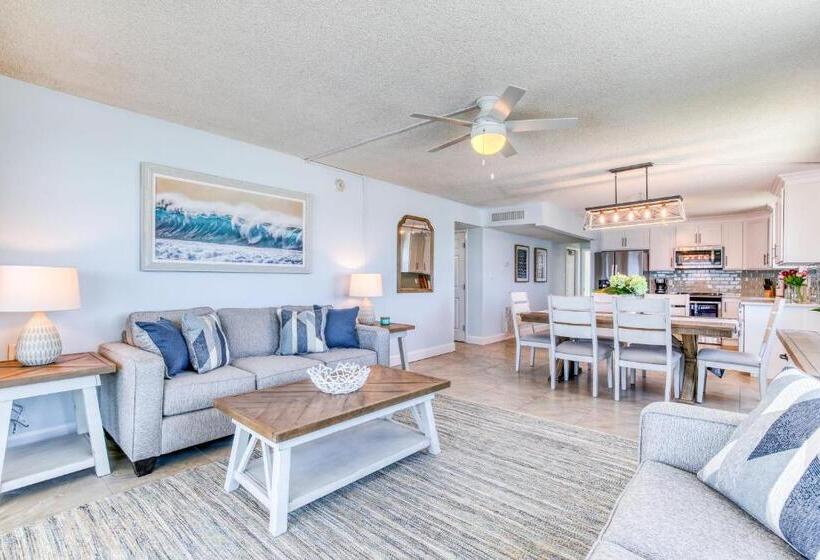 Paradise Beach Club   Oceanfront And Penthouse