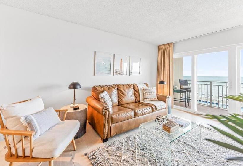 Paradise Beach Club   Oceanfront And Penthouse