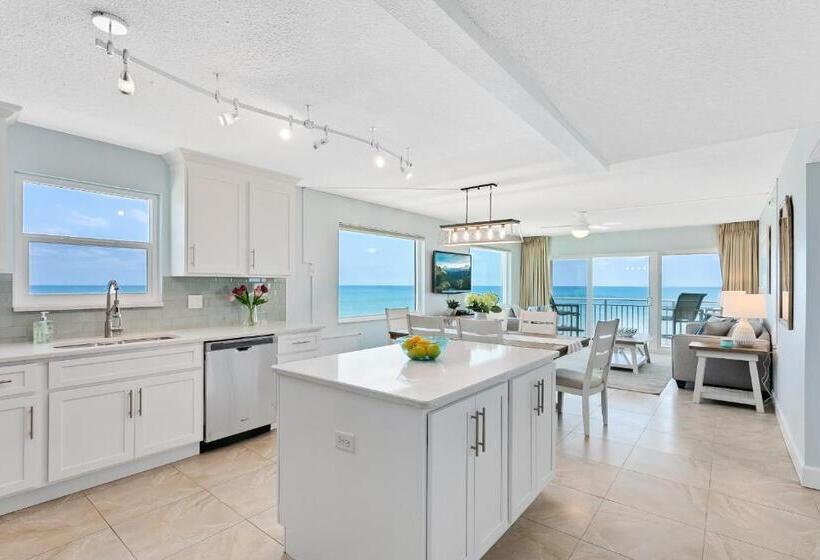 Paradise Beach Club   Oceanfront And Penthouse