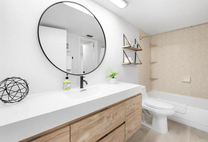 Paradise Beach Club   Oceanfront And Penthouse