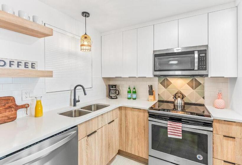 Paradise Beach Club   Oceanfront And Penthouse