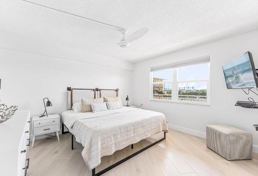 Paradise Beach Club   Oceanfront And Penthouse