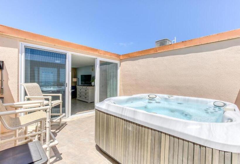 Paradise Beach Club   Oceanfront And Penthouse