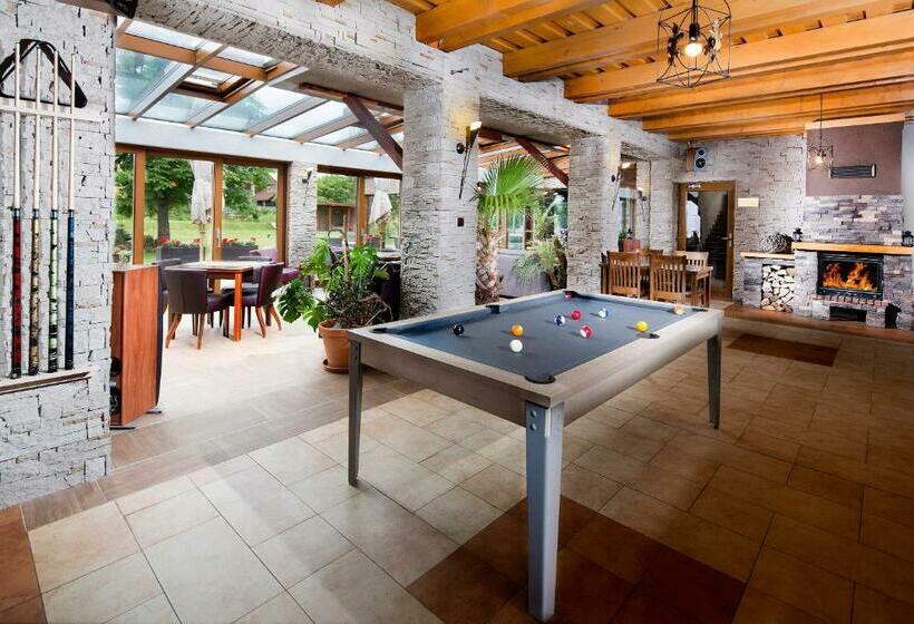 פנסיון Aqua & Wellness Resort Alzbeta