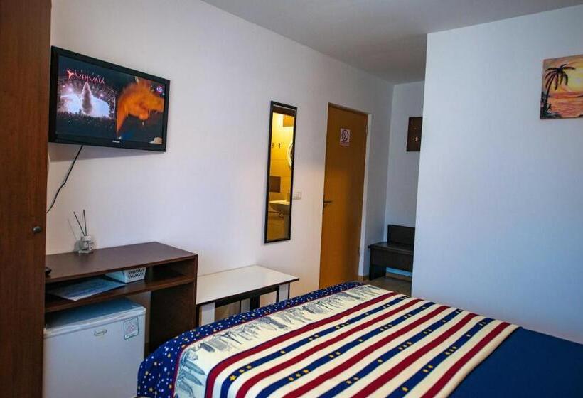 ペンション Casa Dumitrescu