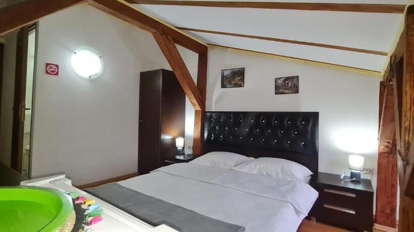 Пансион Casa Lucian