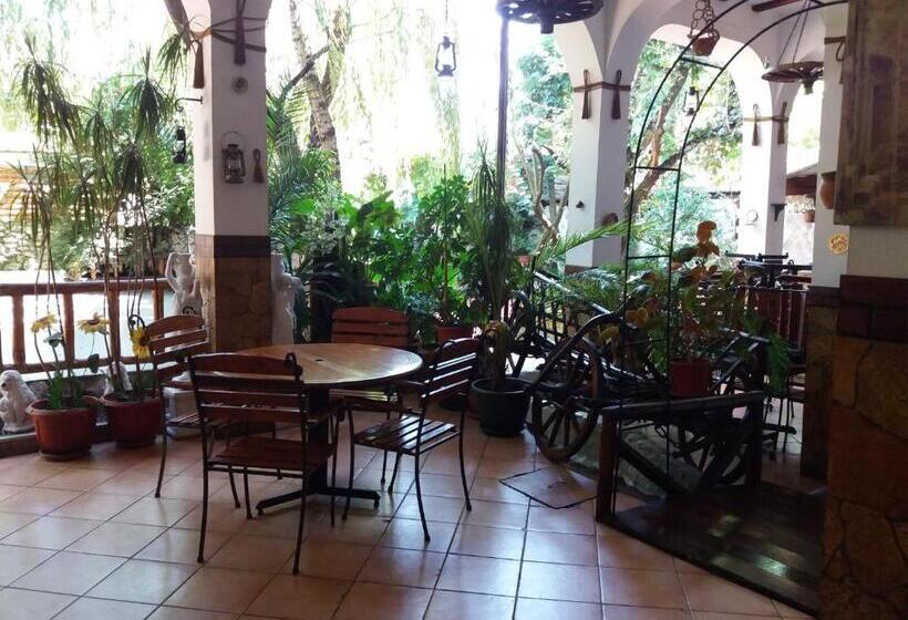 Пансион Casa Lucian