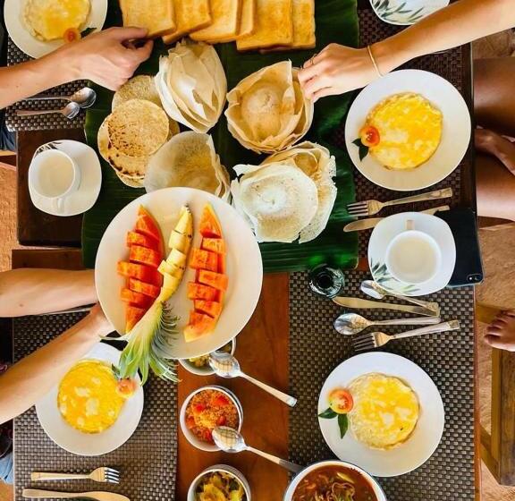 膳宿费 Moon Light Guest House