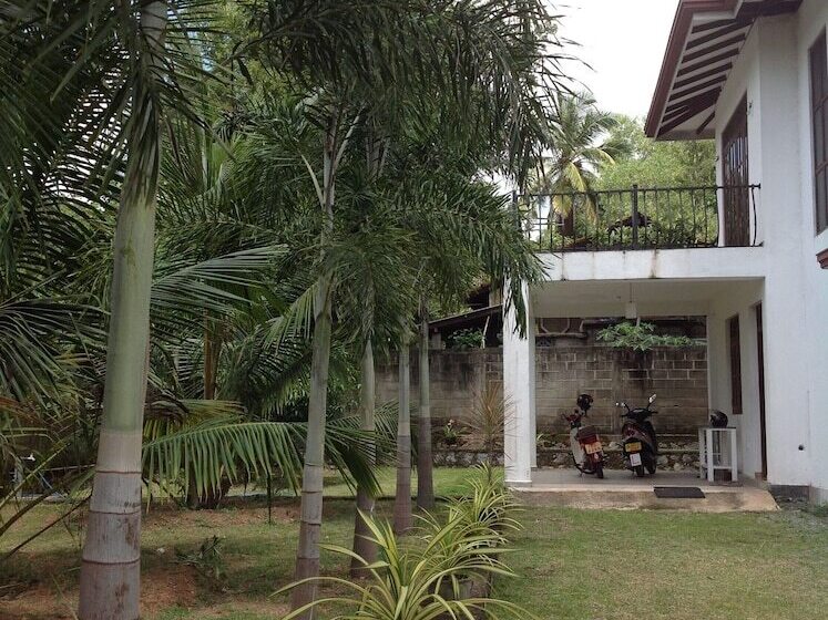 פנסיון The Villa Sun Shine