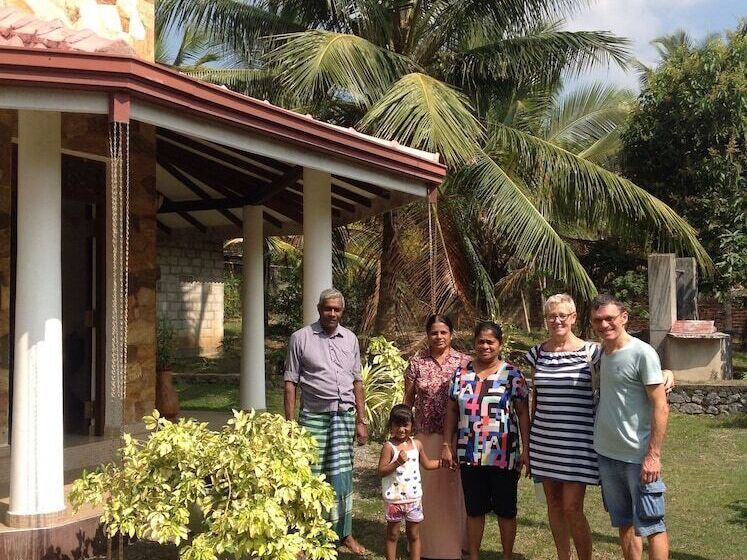 פנסיון The Villa Sun Shine