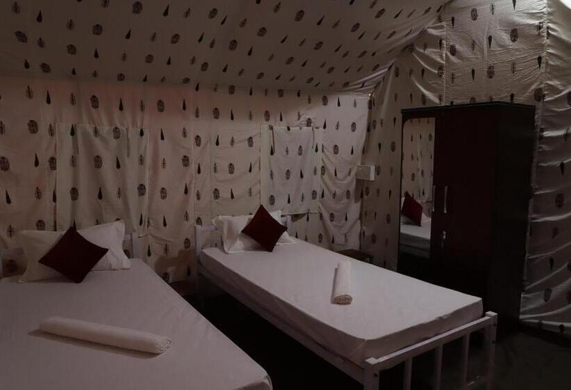 منتجع Kaziranga Eco Camp