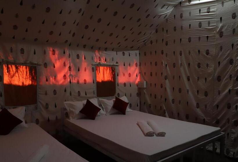 منتجع Kaziranga Eco Camp