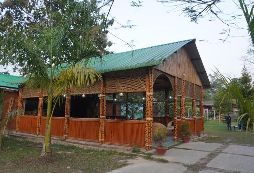 منتجع Kaziranga Eco Camp