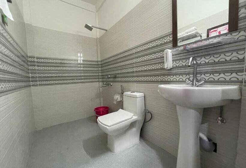 منتجع Kaziranga Eco Camp