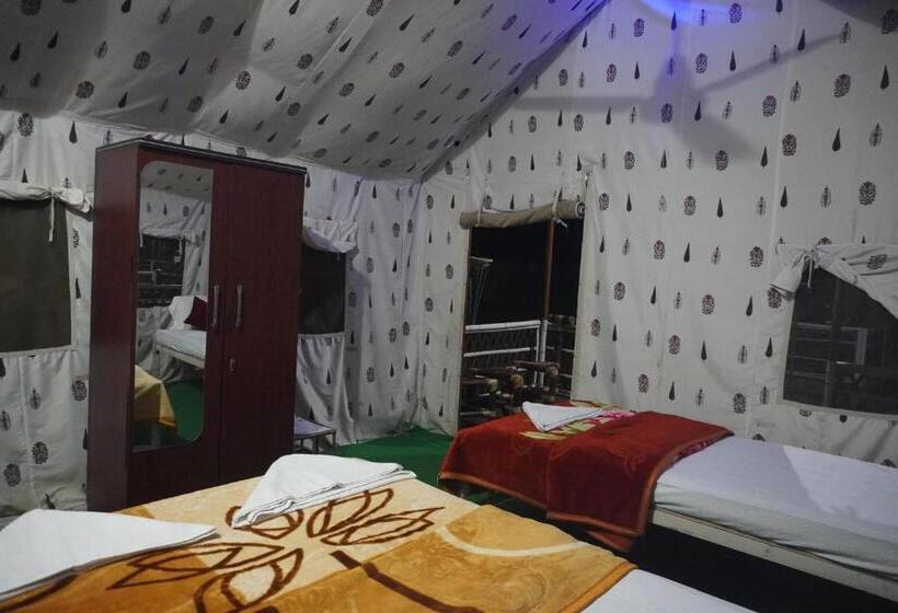 منتجع Kaziranga Eco Camp