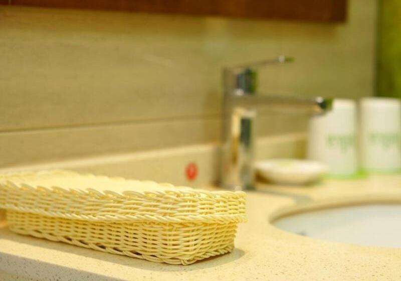 Vatica Anhui Fuyang Linquan South Jiefang Hotel