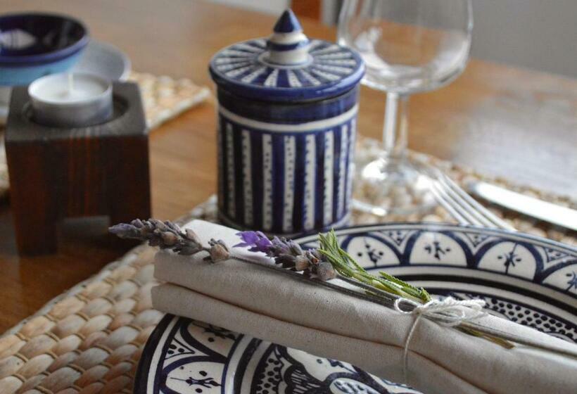 مبيت وإفطار Casa Las Pardelas