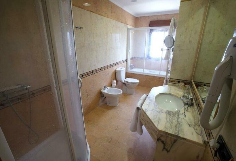 فندق El Pentágono