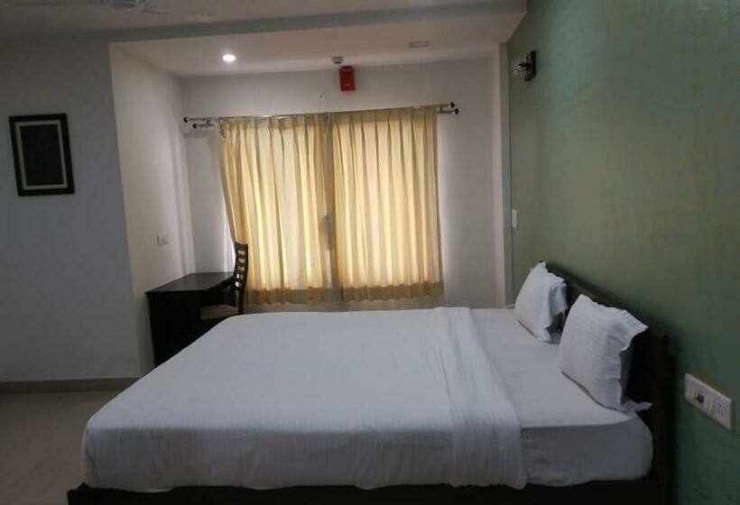 فندق Vits Select Daman