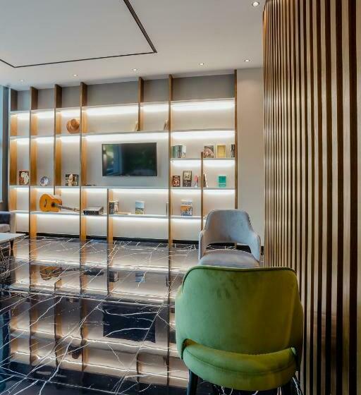 בית מלון כפרי Royal East Resort