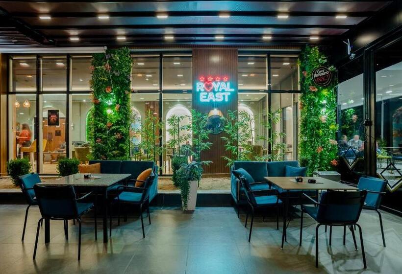 فندق Royal East Resort