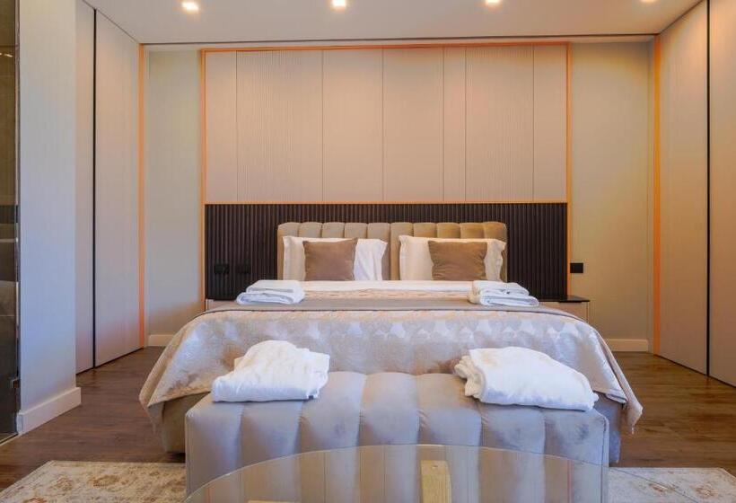 בית מלון כפרי Royal East Resort