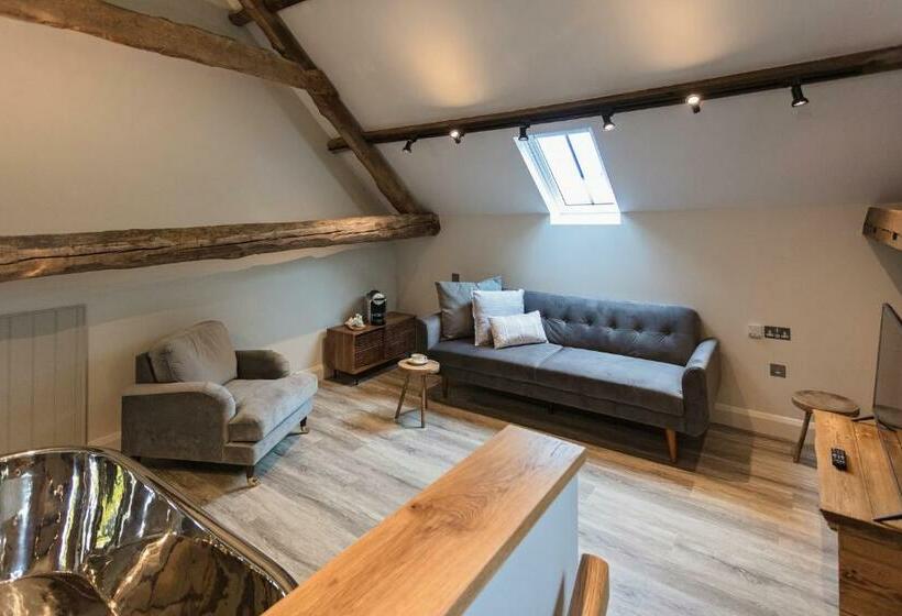 호스텔 The Ostrich Inn