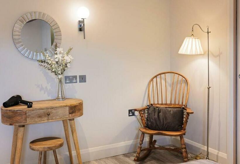 호스텔 The Ostrich Inn