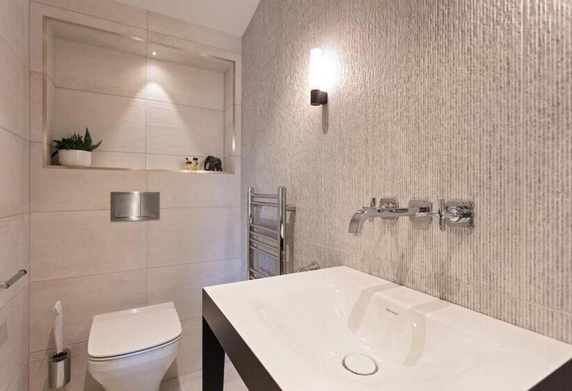 호스텔 The Ostrich Inn