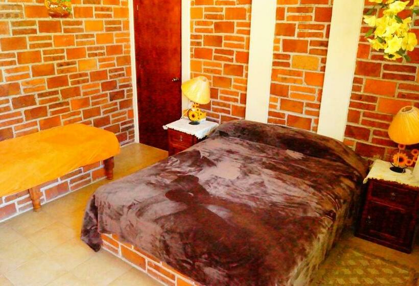 هتل Casa De La Luna