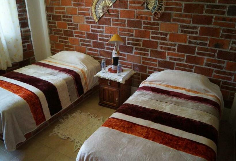 هتل Casa De La Luna