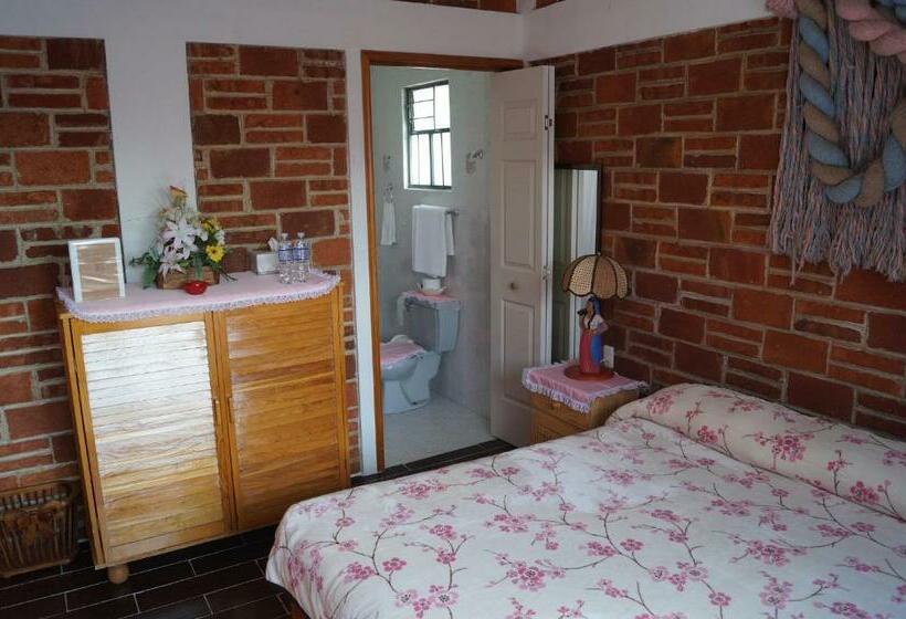 هتل Casa De La Luna