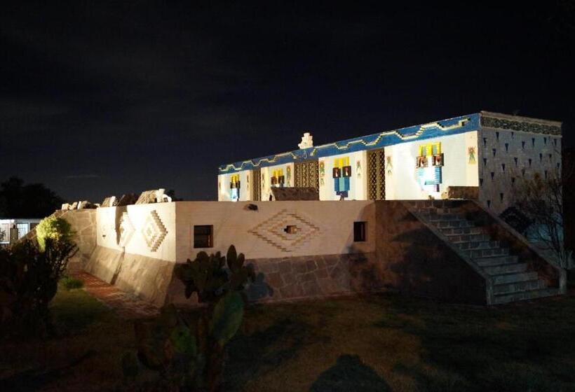 هتل Casa De La Luna