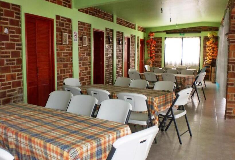 هتل Casa De La Luna