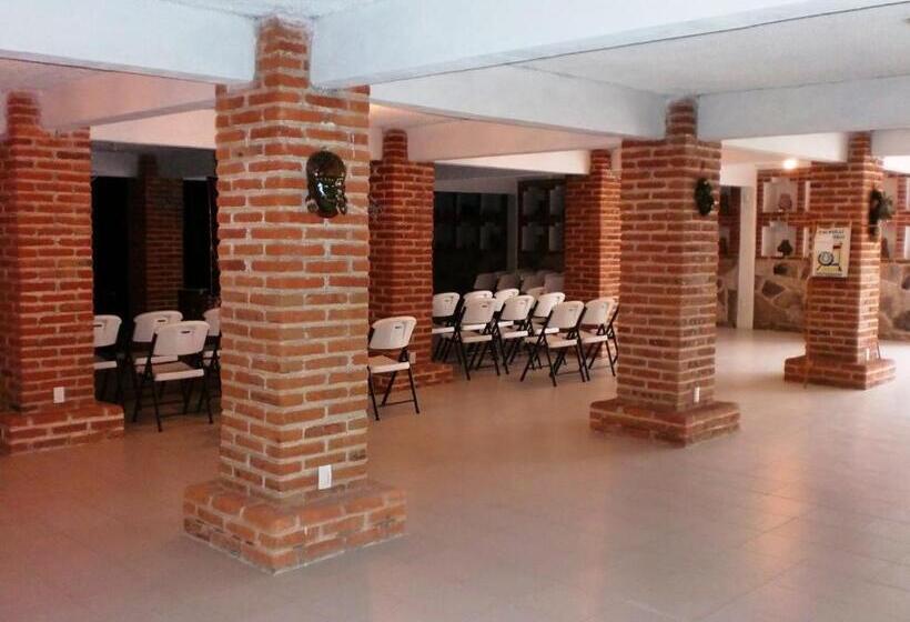 هتل Casa De La Luna